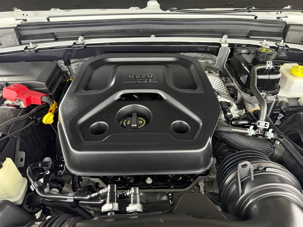 Used 2024 Jeep Wrangler Unlimited AWD/4WD image 33