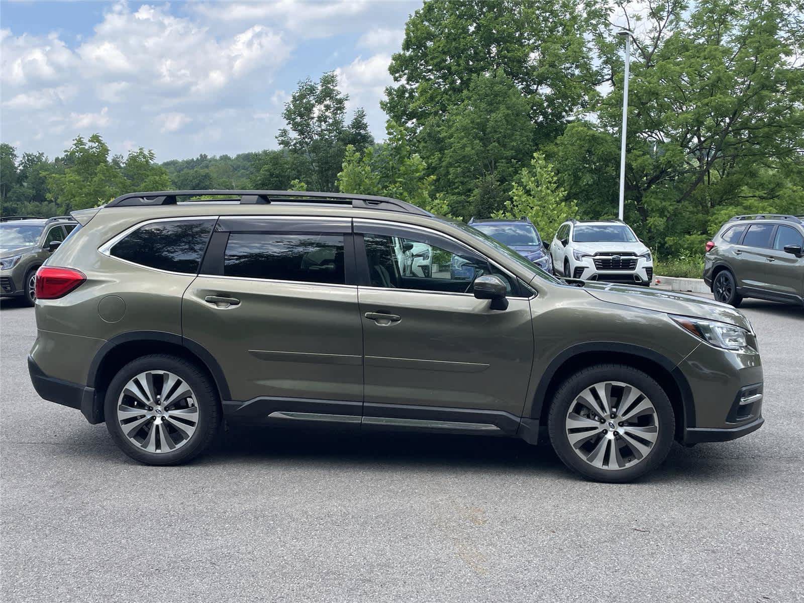 Used 2022 Subaru Ascent Limited w/ Technology Package AWD/4WD image 6