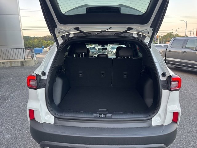New 2025 Ford Escape ST-Line w/ Equipment Group 301A image 31