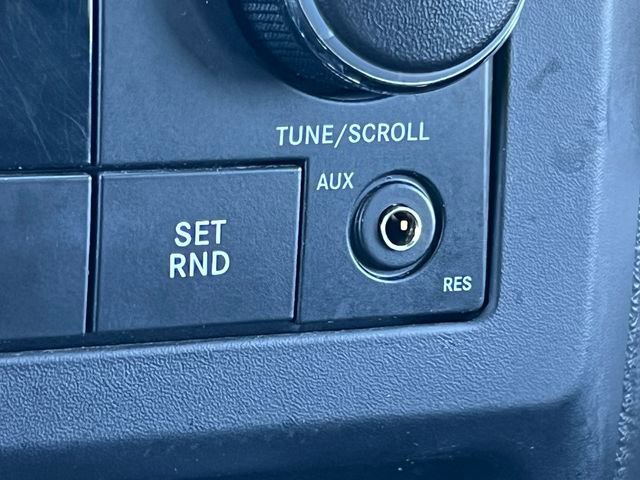 Used 2014 Jeep Compass Sport FWD image 21