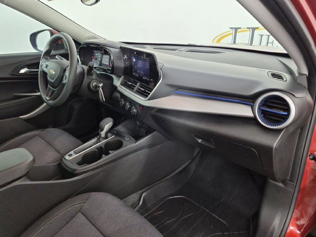 Certified 2024 Chevrolet Trax LS w/ LS Convenience Package FWD image 36