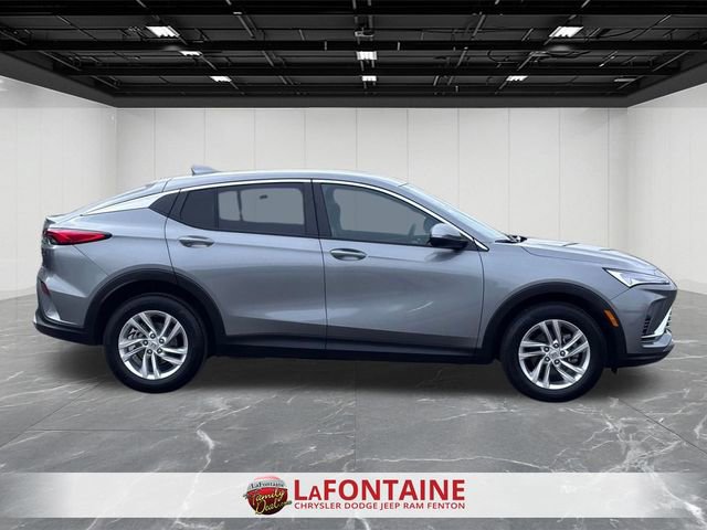 Used 2025 Buick Envista Preferred image 6