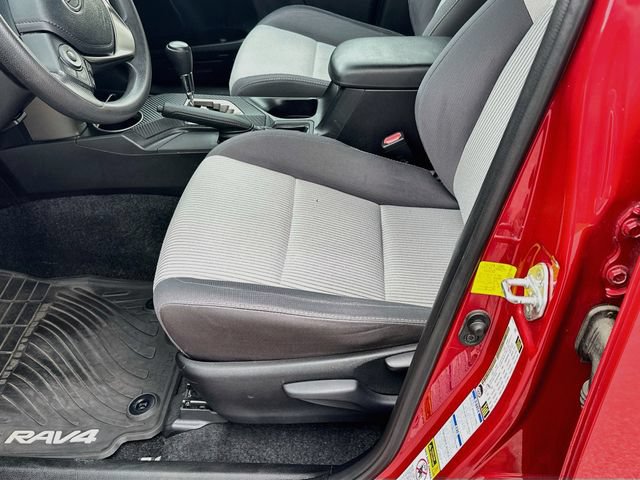 Used 2014 Toyota RAV4 XLE AWD/4WD image 18