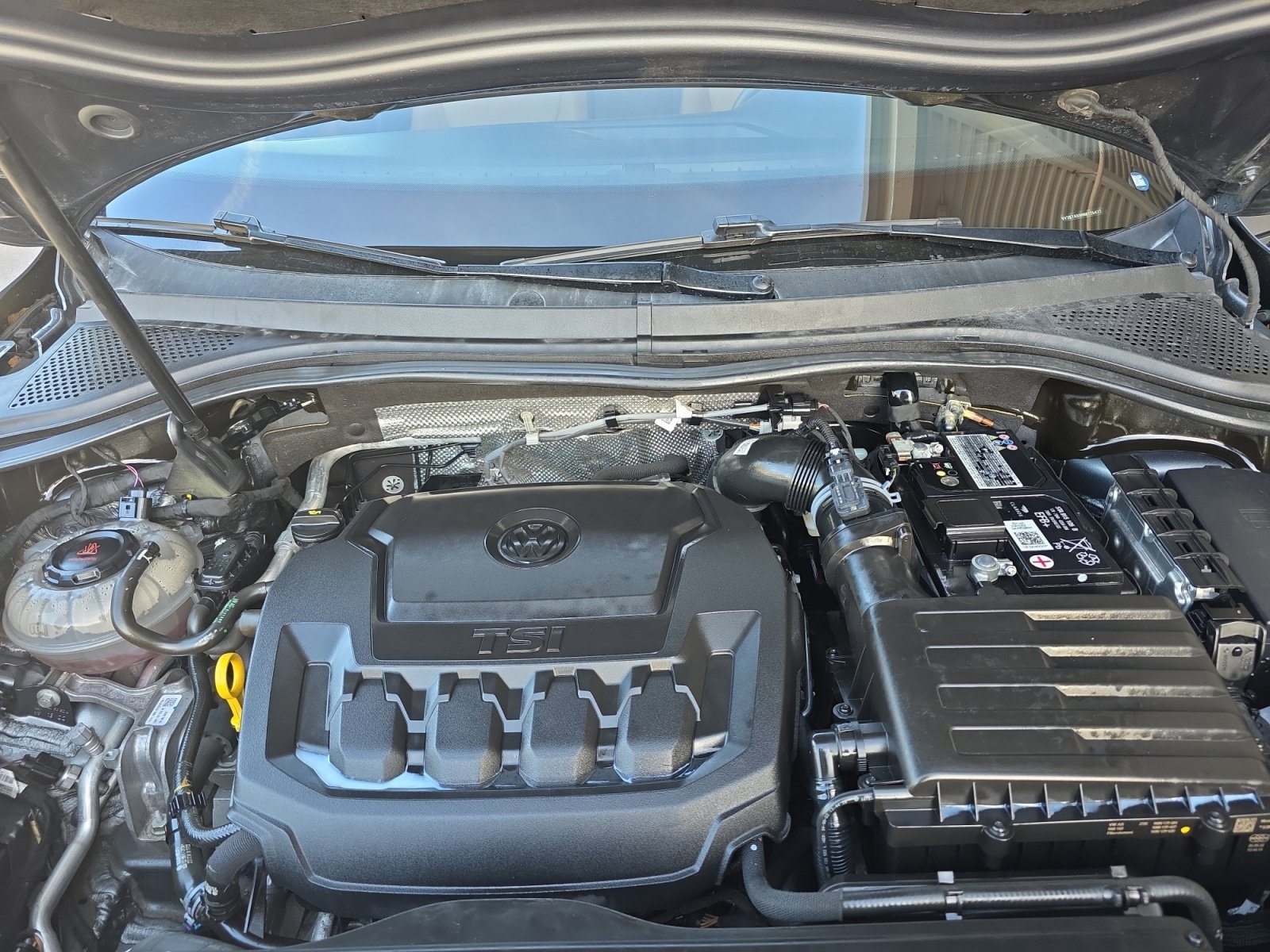 Used 2022 Volkswagen Tiguan SE image 22