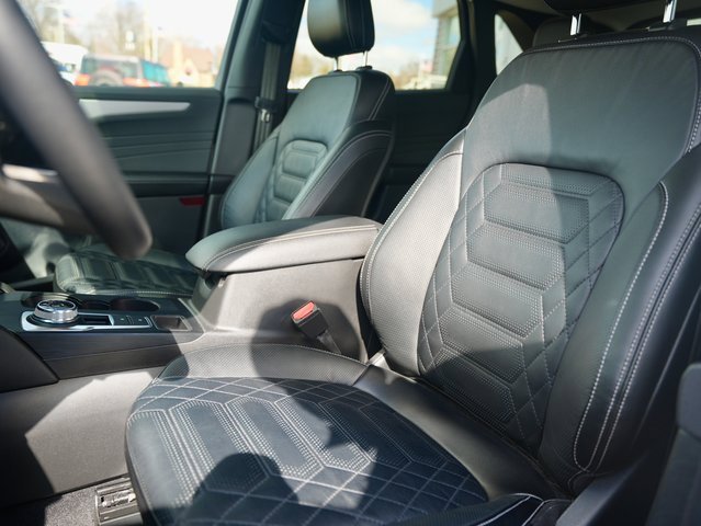 Used 2024 Ford Escape Platinum w/ Premium Technology Package image 14