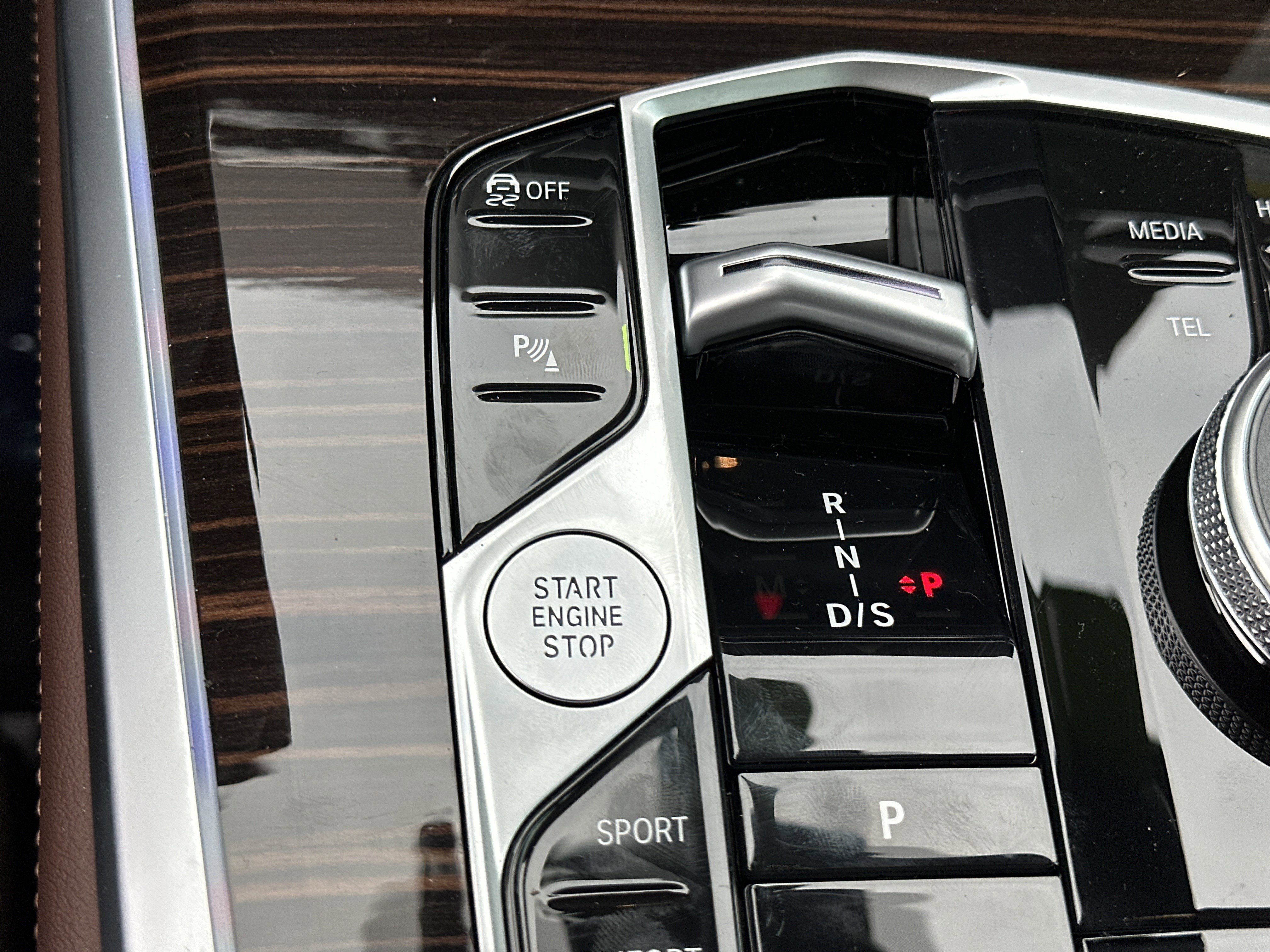 New 2026 BMW X5 xDrive40i w/ M Sport Package AWD/4WD image 9