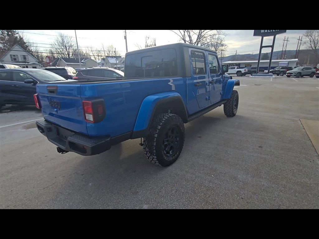 Used 2023 Jeep Gladiator Willys image 8