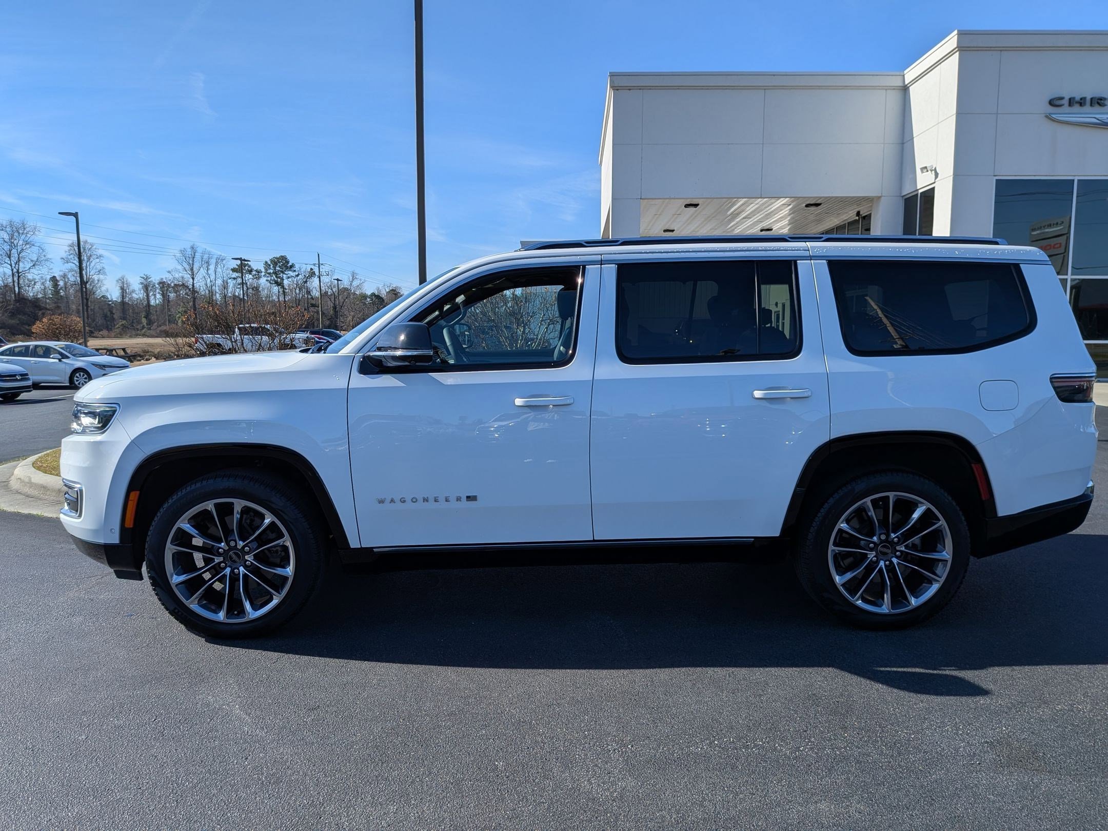 Certified 2025 Jeep Wagoneer Series III w/ Premium Group I image 8