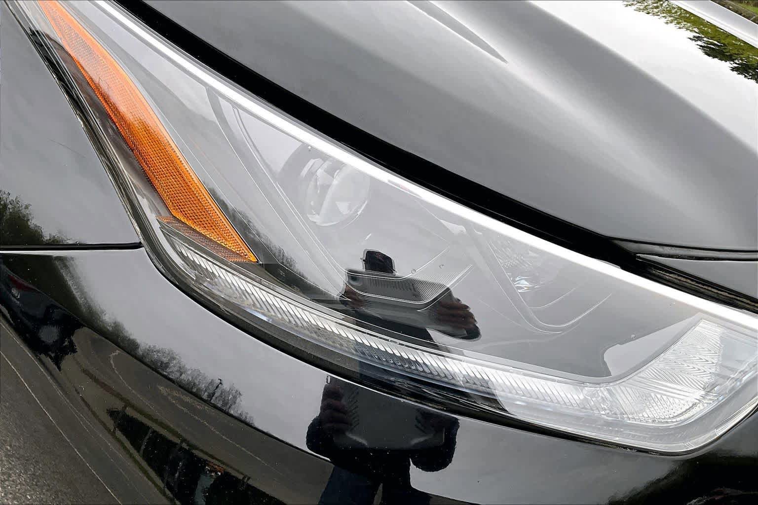 Used 2021 Toyota Highlander XLE AWD/4WD image 27