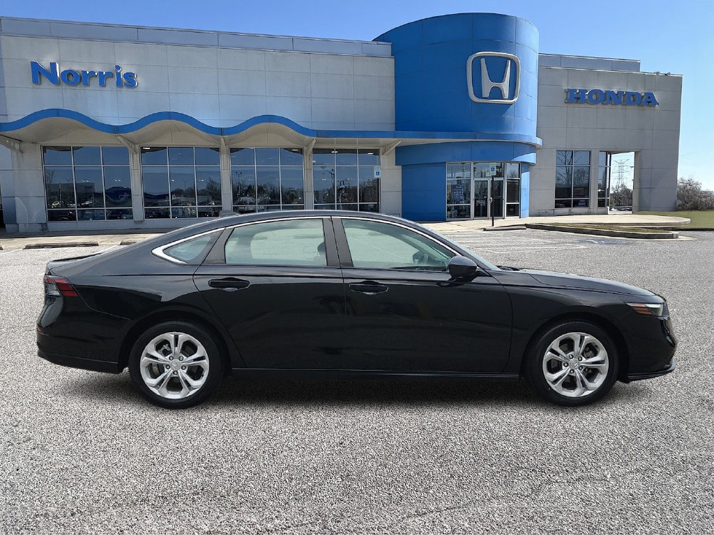 Used 2023 Honda Accord LX image 5