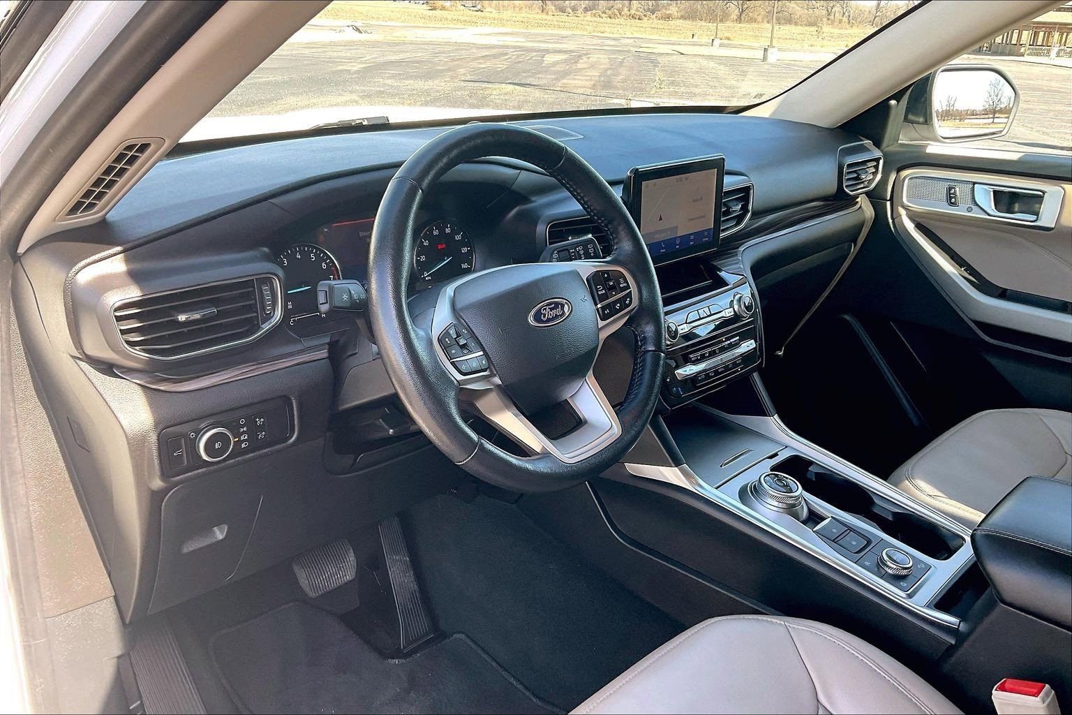 Certified 2023 Ford Explorer Limited image 14