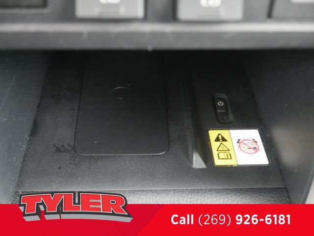 Used 2023 Toyota Corolla Cross XLE FWD image 30