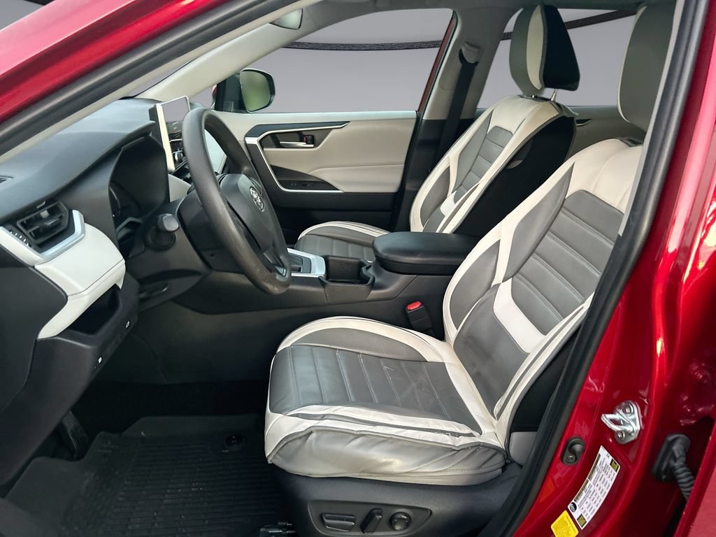 Certified 2025 Toyota RAV4 XLE w/ Convenience Package FWD image 11