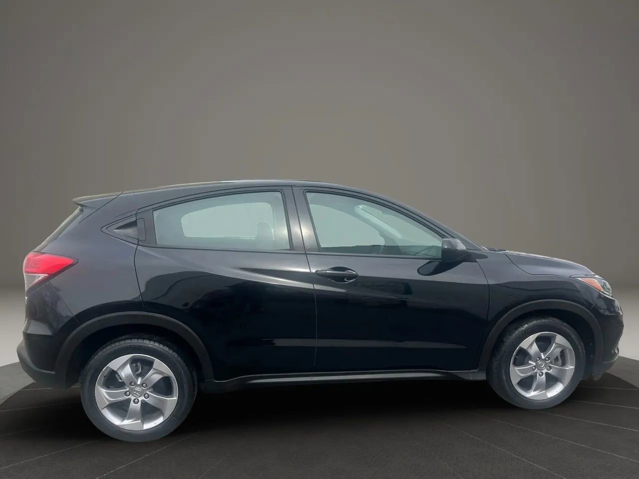 Used 2020 Honda HR-V LX image 4