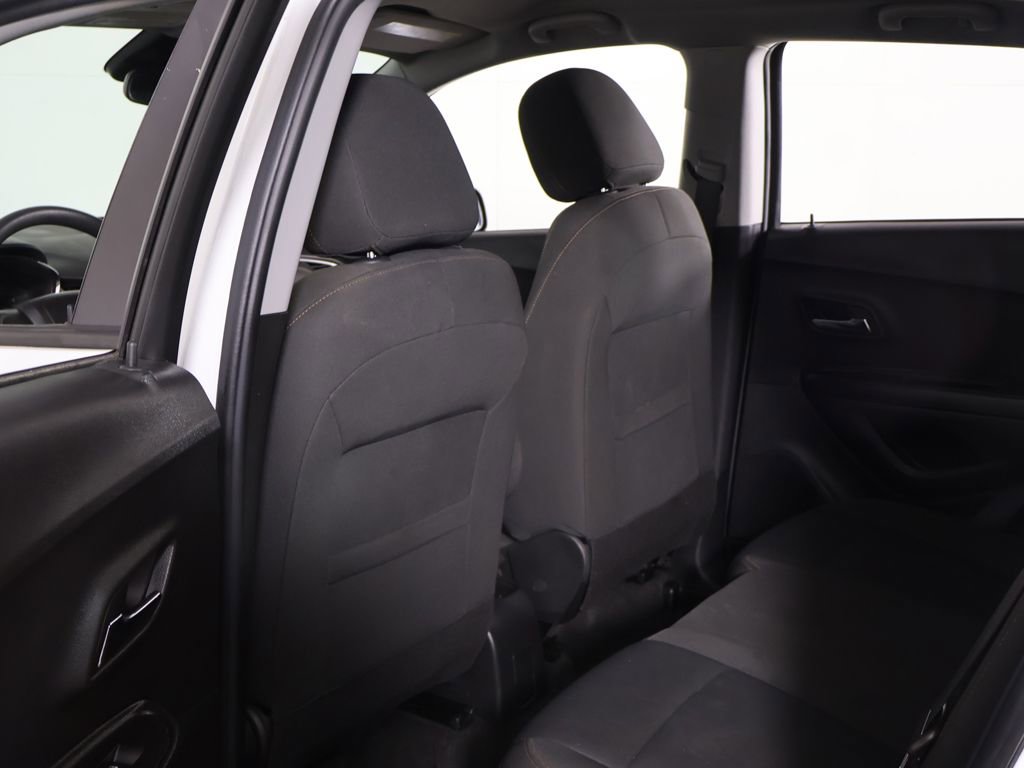 Used 2022 Chevrolet Trax LS AWD/4WD image 23