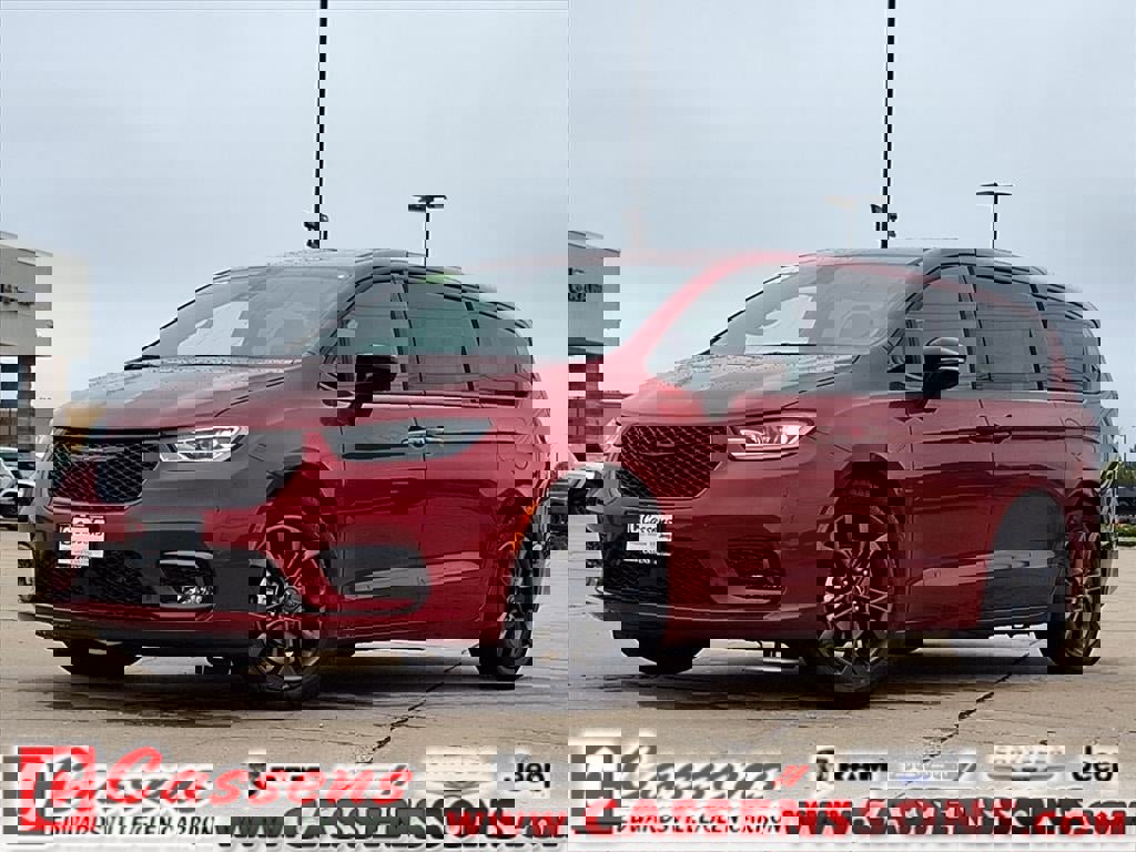 New 2026 Chrysler Pacifica Select