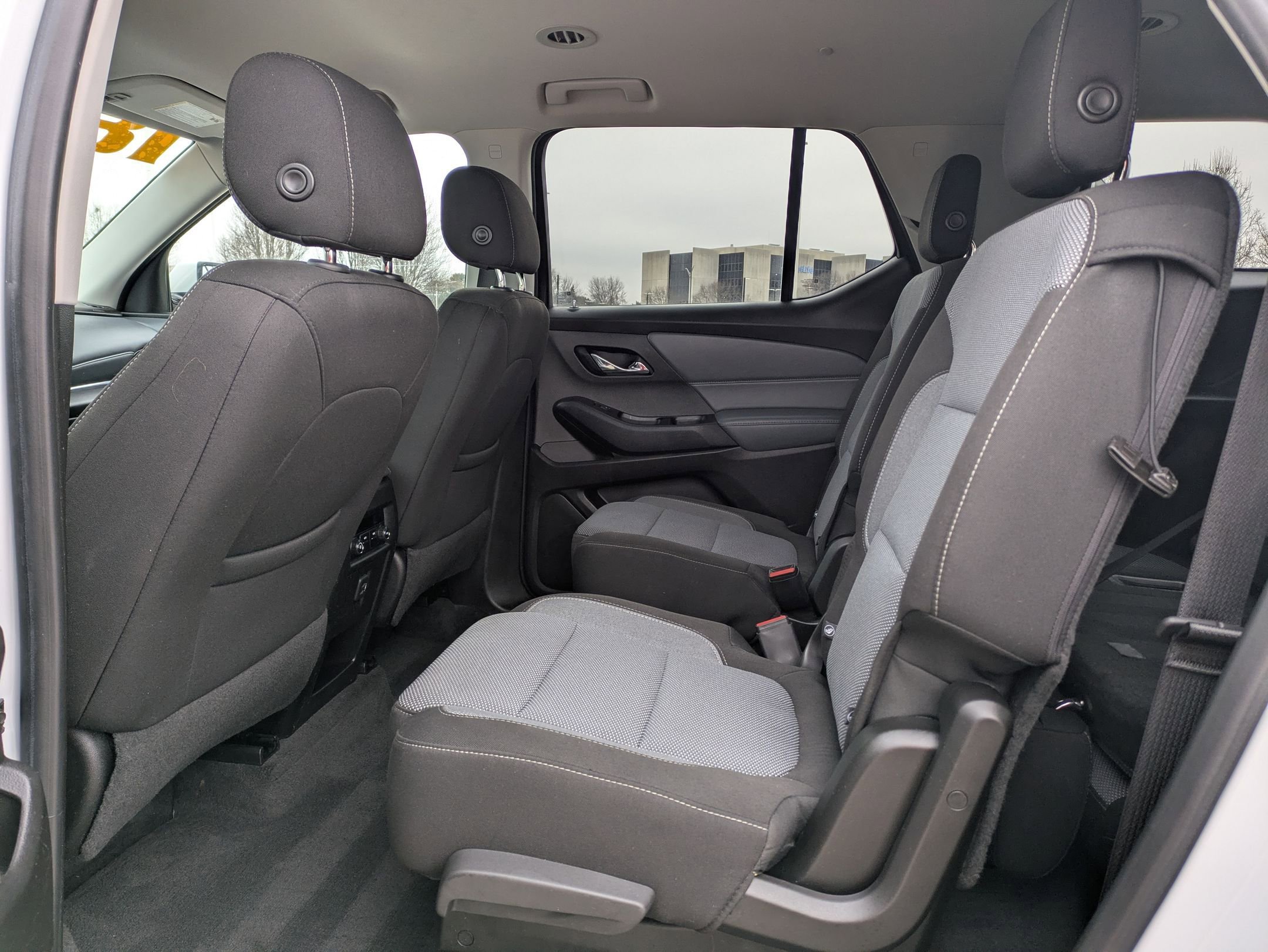 Used 2018 Chevrolet Traverse LT image 23