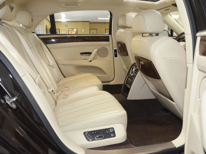 Used 2015 Bentley Flying Spur V8 AWD/4WD image 32