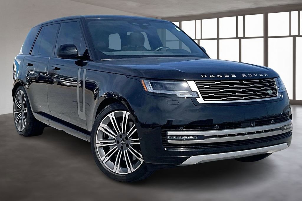 Used 2025 Land Rover Range Rover SE image 11