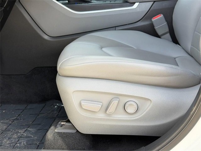 Used 2021 Toyota Highlander XLE image 18