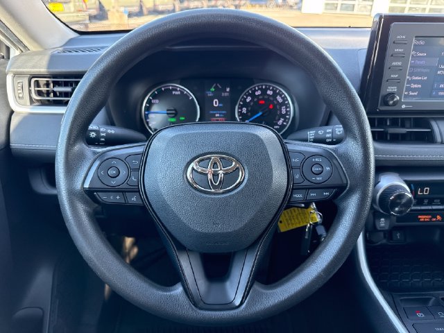 Used 2020 Toyota RAV4 LE AWD/4WD image 20