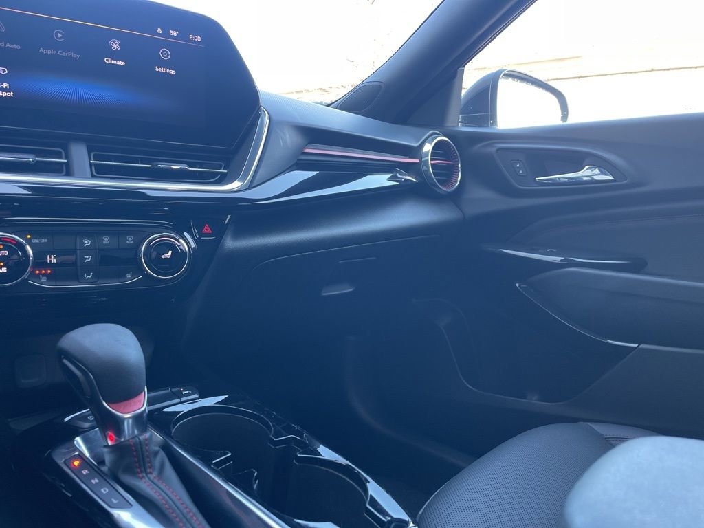 Used 2024 Chevrolet Trax RS w/ Sunroof Package image 29