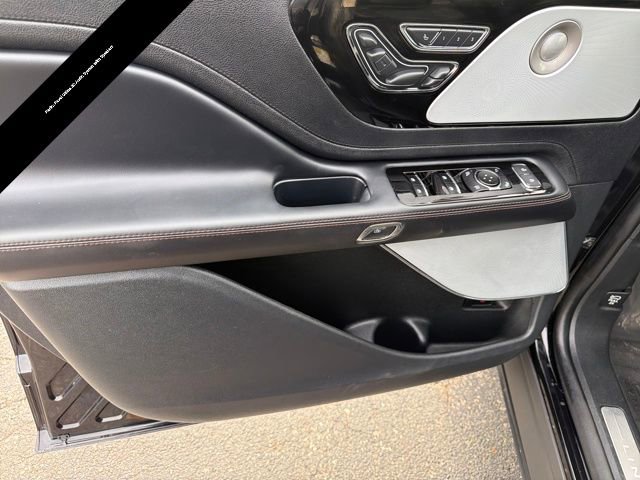 Certified 2023 Lincoln Aviator Reserve w/ Equipment Group 201A image 15