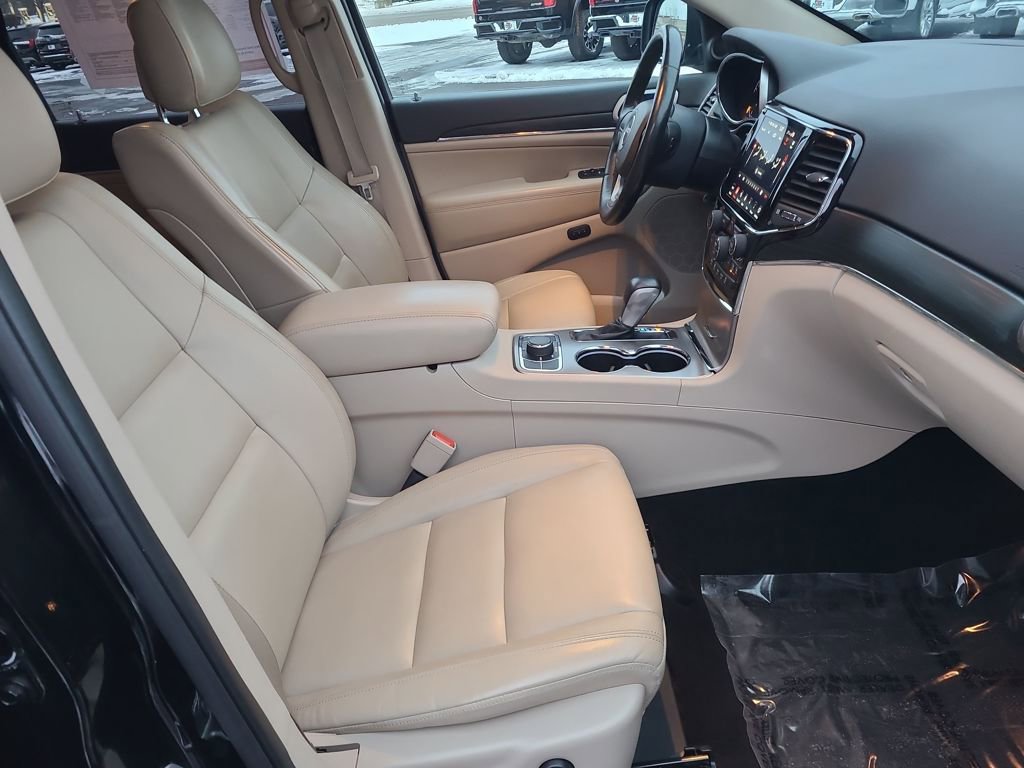 Used 2020 Jeep Grand Cherokee Limited w/ Trailer Tow Group IV image 42