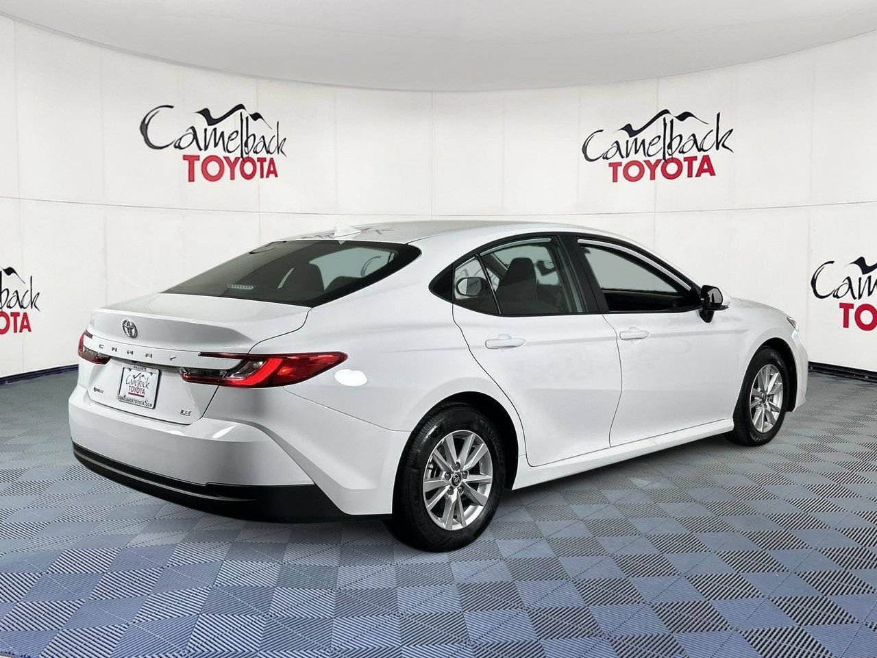 Used 2026 Toyota Camry LE FWD image 8