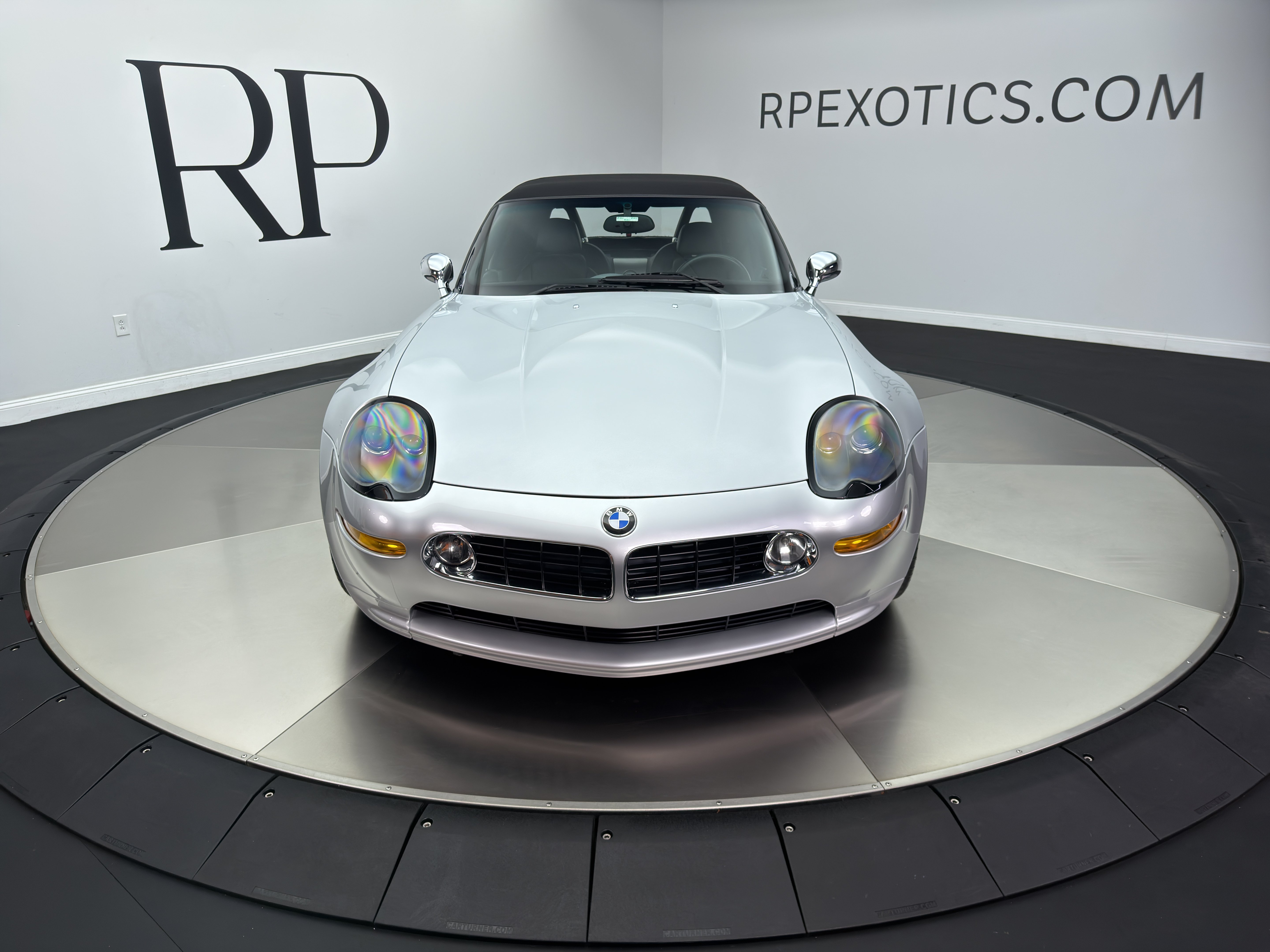 Used 2000 BMW Z8 RWD image 1