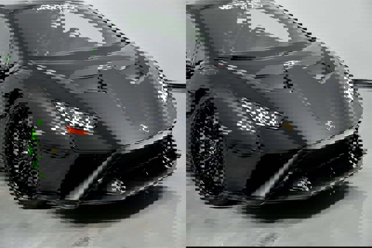 Used 2022 Lamborghini Huracan STO image 3