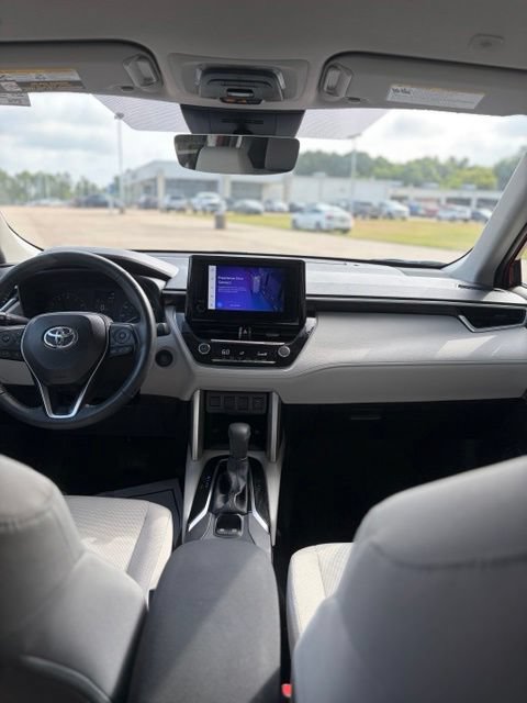Used 2024 Toyota Corolla Cross LE FWD image 19