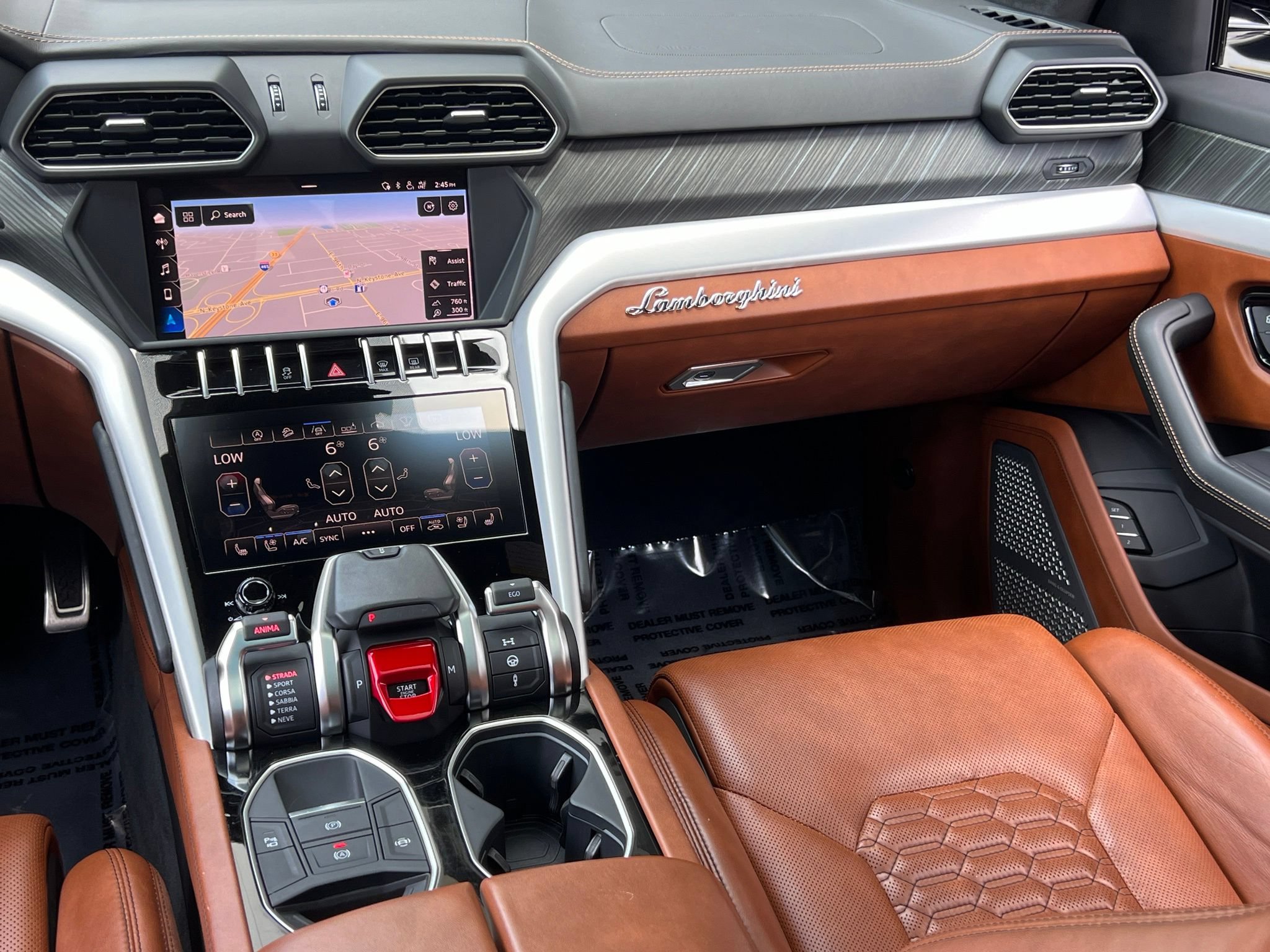 Used 2019 Lamborghini Urus AWD/4WD image 28