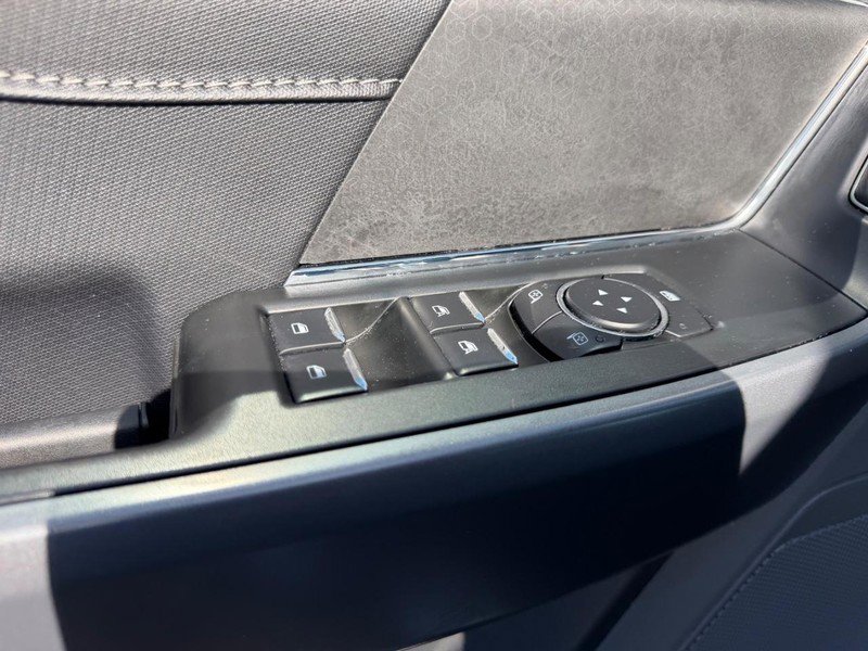 Used 2025 Ford F150 XLT w/ Equipment Group 301A Standard image 16