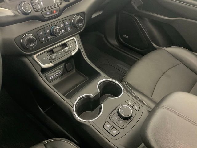 Used 2024 GMC Terrain SLT w/ Infotainment Package II image 15