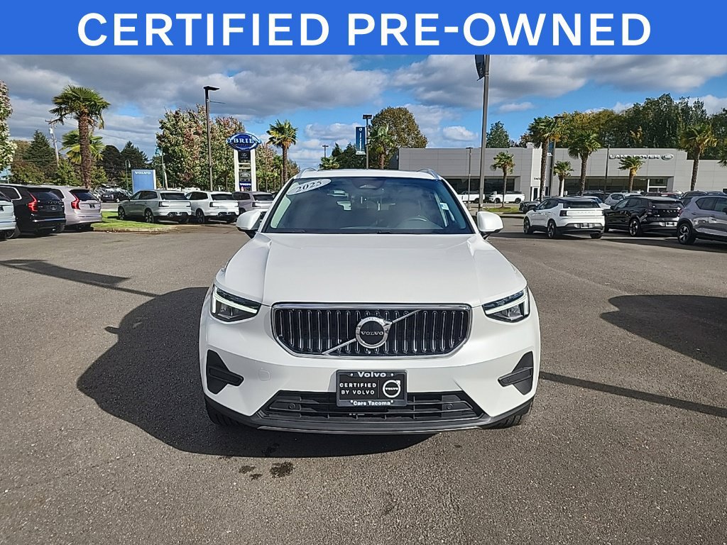 Used 2025 Volvo XC40 B5 Core w/ Protection Package Premier AWD/4WD image 7