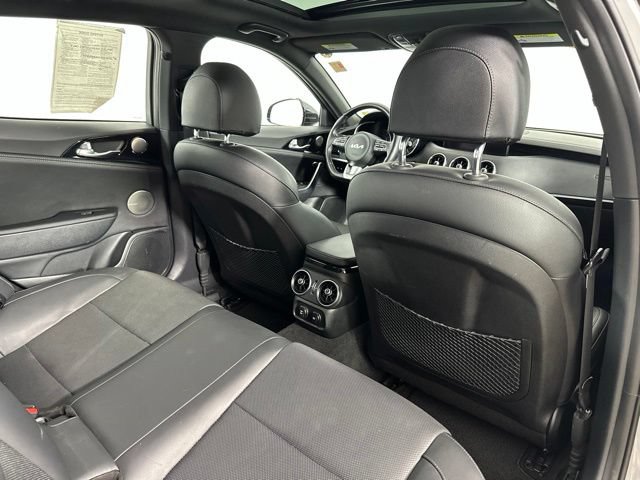Used 2023 Kia Stinger GT-Line w/ Sun & Sound Package AWD/4WD image 28