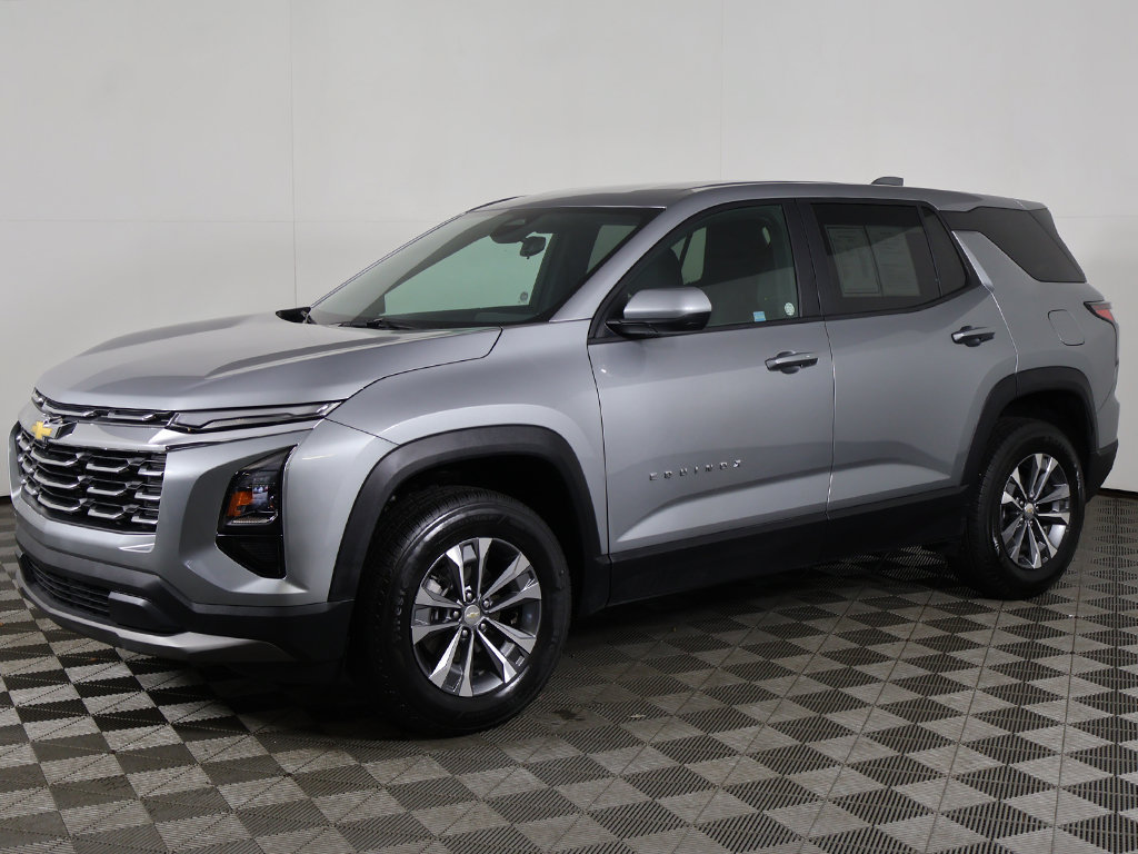 Used 2026 Chevrolet Equinox LT FWD image 9
