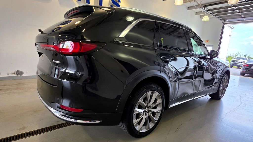 Used 2025 MAZDA CX-90 3.3 Turbo w/ Premium Plus Pkg AWD/4WD image 17
