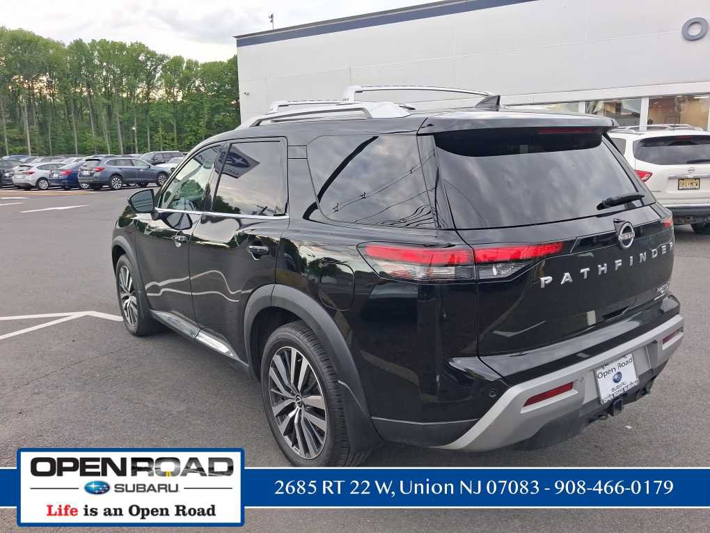 Used 2022 Nissan Pathfinder Platinum w/ Cargo Package AWD/4WD image 10