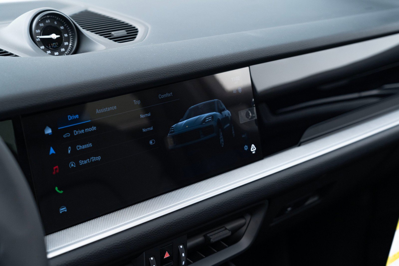 New 2026 Porsche Cayenne image 26