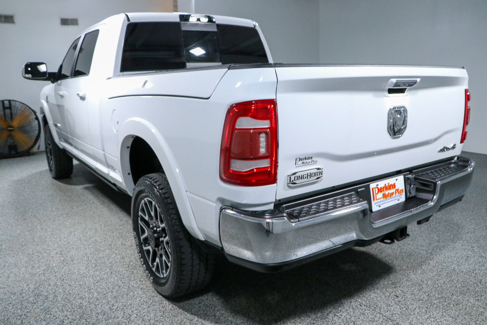 Used 2022 RAM 2500 Limited AWD/4WD image 9