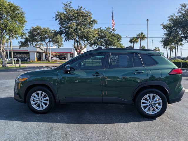 Used 2023 Toyota Corolla Cross LE w/ Moonroof Package FWD image 6