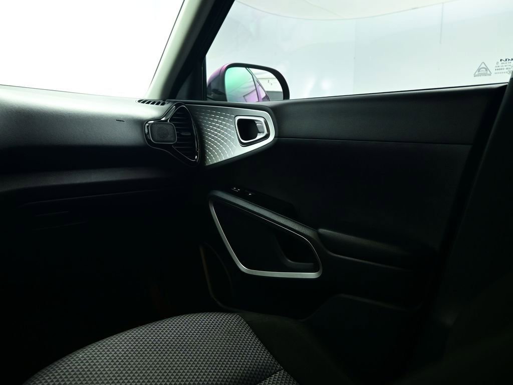 Used 2024 Kia Soul S image 44