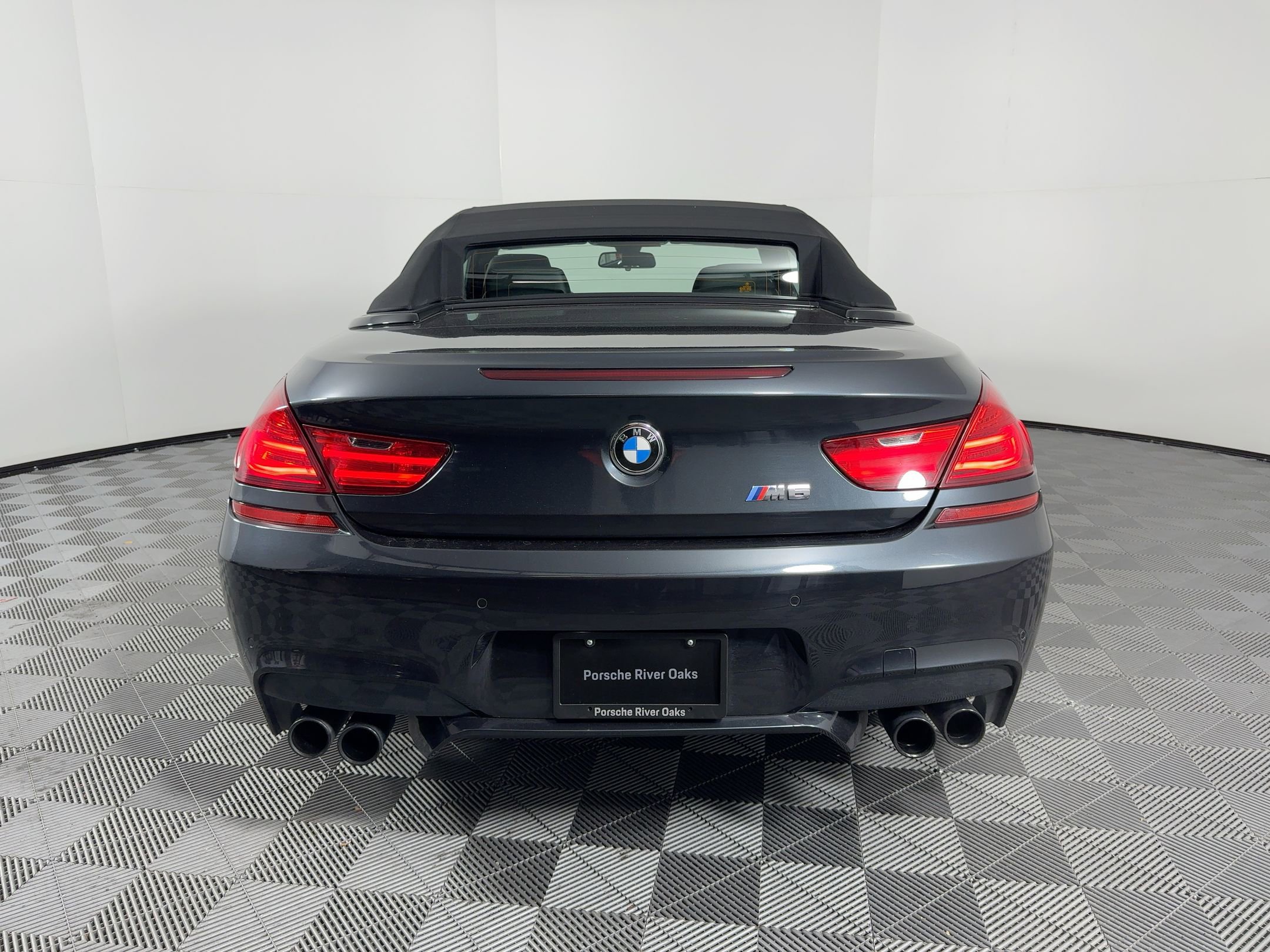 Used 2014 BMW M6 Convertible RWD image 31