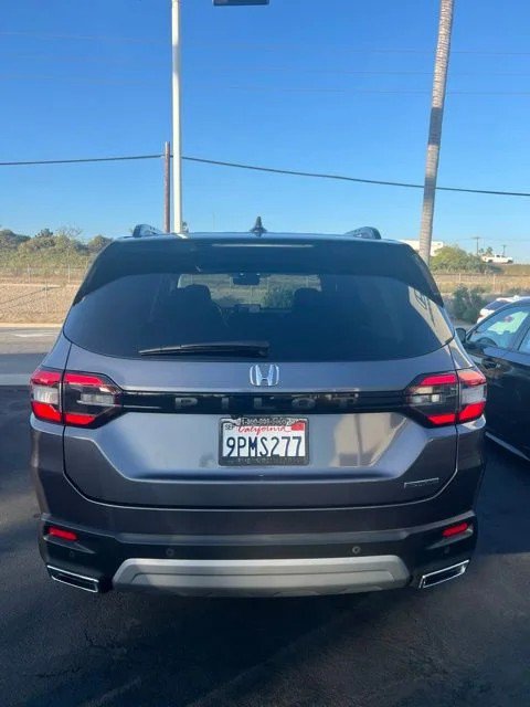 Certified 2025 Honda Pilot Touring image 10