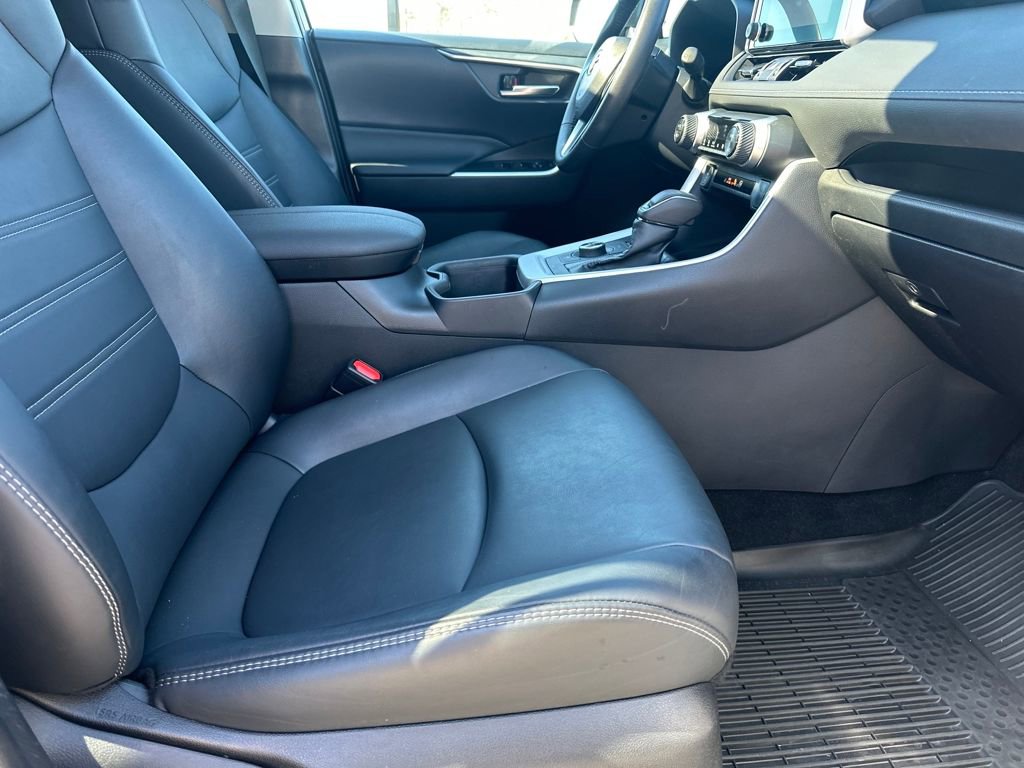 Used 2023 Toyota RAV4 XLE Premium image 38