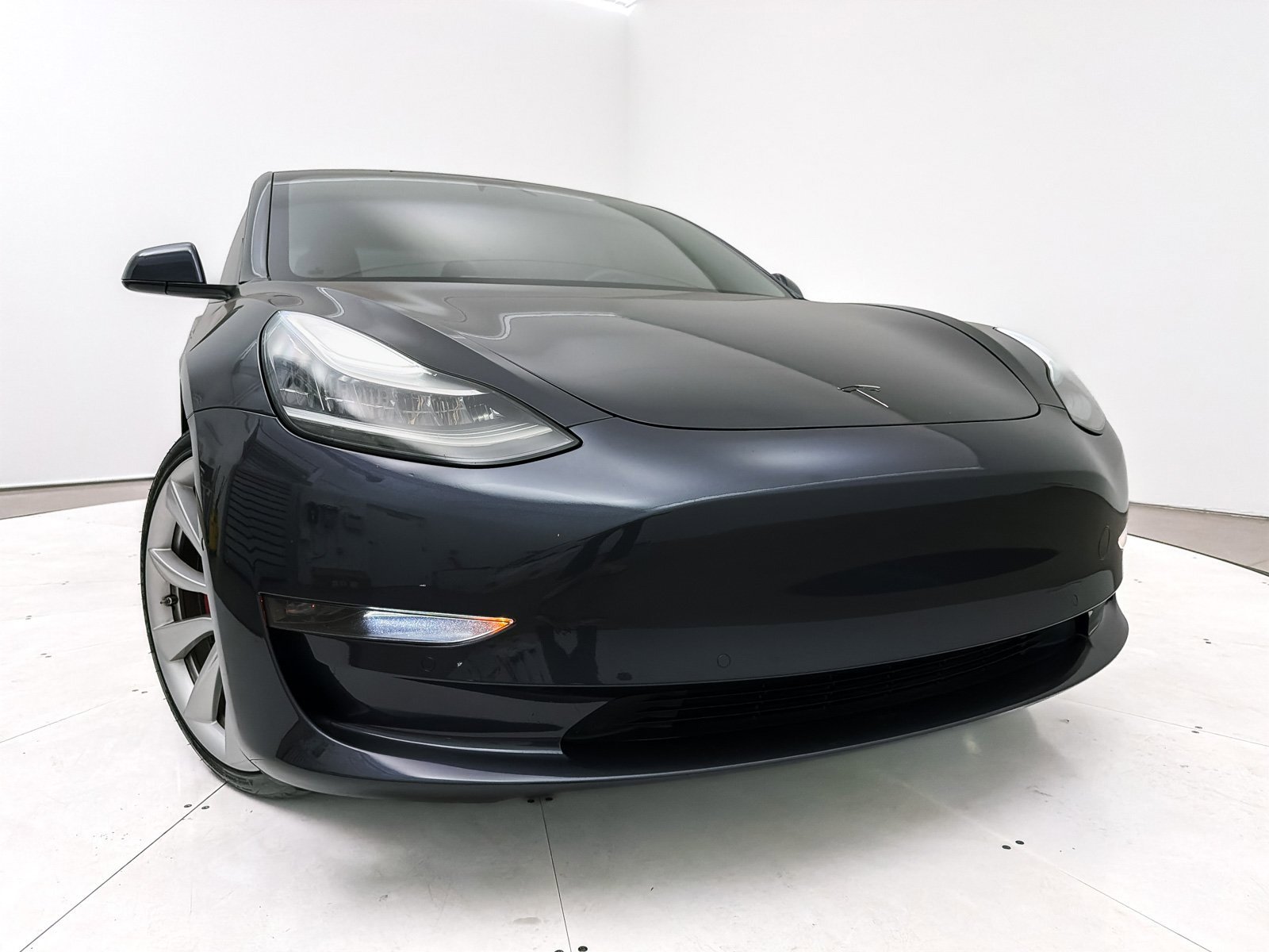 Used 2018 Tesla Model 3 Long Range image 2