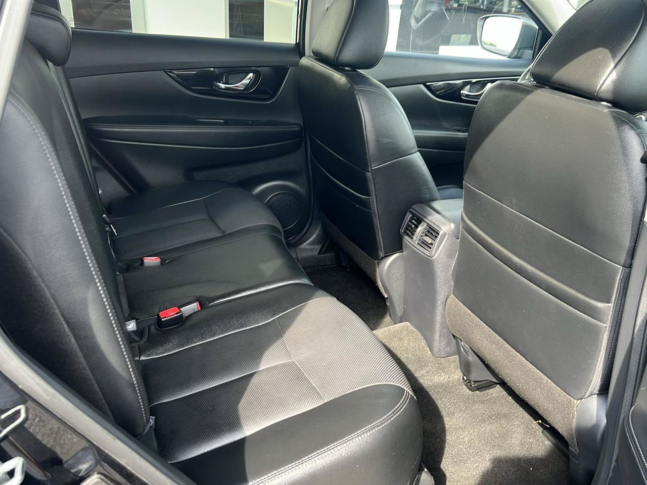 Used 2020 Nissan Rogue SL AWD/4WD image 12