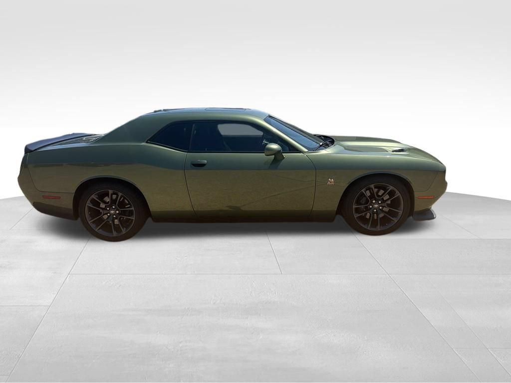 Used 2022 Dodge Challenger R/T Scat Pack w/ Plus Package RWD image 3